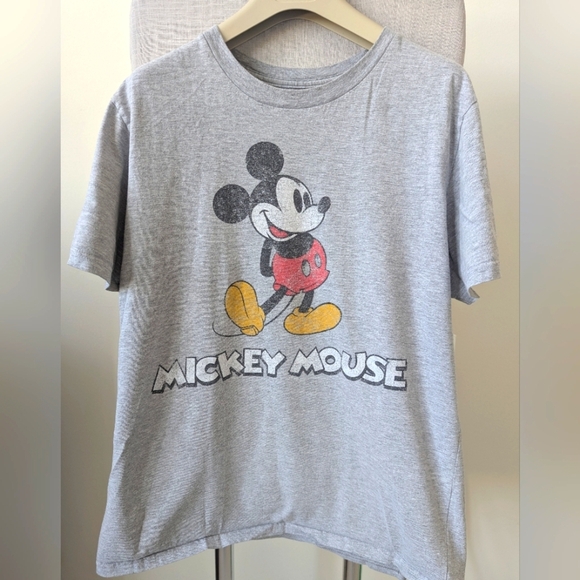 Disney Classic Mickey Mouse Men's Tee Shirt Top Size M - Picture 1 of 3